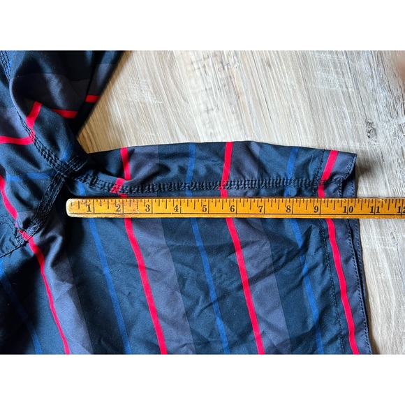 Old Navy : striped board shorts - Picture 6 of 6